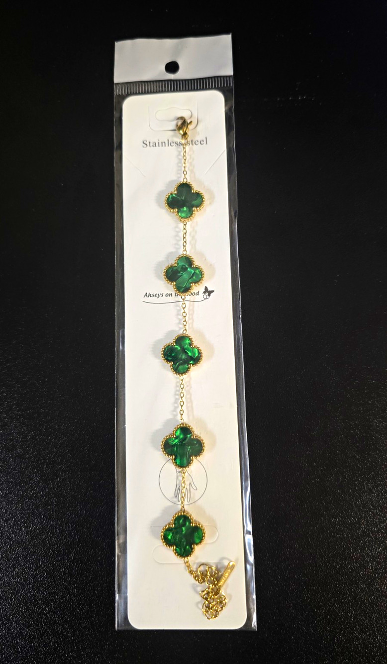 Gold Tone Stainless Steel Cable Chain Bracelet Green Clover Dangle Lobster